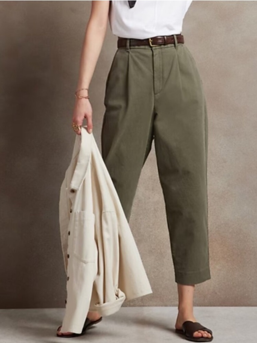 Banana Republic Olive High-Rise Pleated Crop Authentic Chino